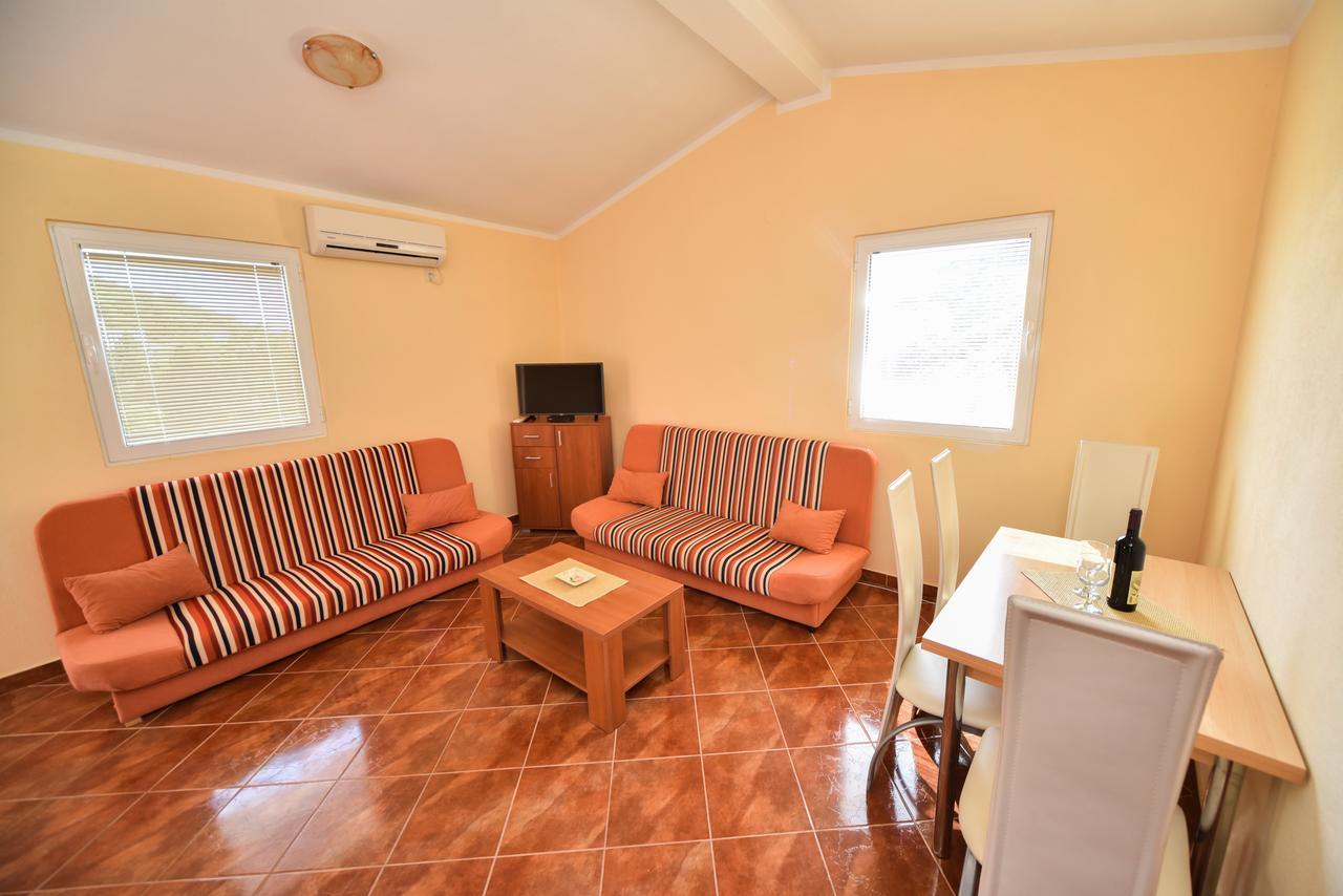 Čanj Apartmani Stanisic מראה חיצוני תמונה