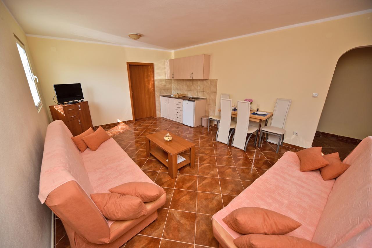 Čanj Apartmani Stanisic מראה חיצוני תמונה